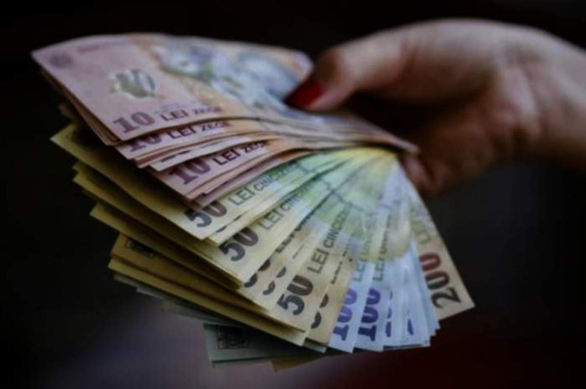 Ce condiții trebuie să îndeplinească românii pentru a putea primi 450 de lei în plus la salariu