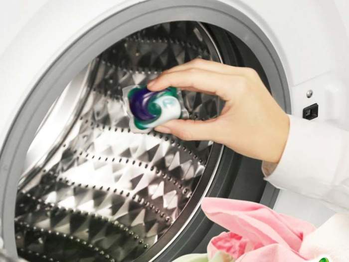 De ce sunt periculoase capsulele de detergenți. Ce spun experții că ar conține