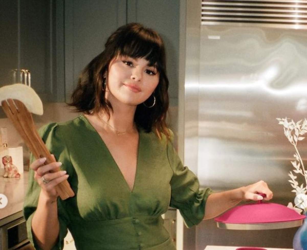 Selena Gomez în bucătărie