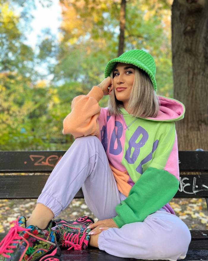 EXCLUSIV. Adda a scris o carte despre toată suferința prin care a trecut: ”Chiar și părinții mei o să afle multe lucruri noi”. Cântăreața scoate la iveală tot ce nu s-a știut până acum