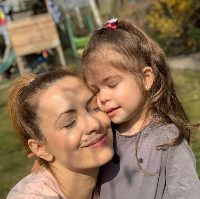 Simona Gherghe, mândră de fiica ei. Ana a trecut prin cel mai mare obstacol al copiilor: ”Am avut emoții...” / FOTO