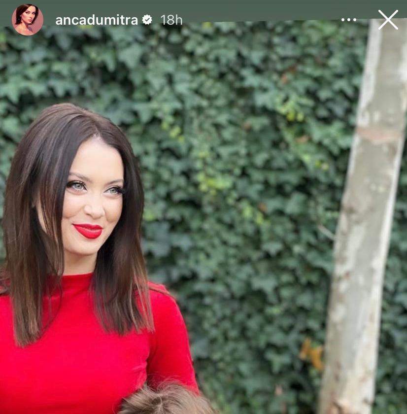 Anca Dumitra s-a căsătorit! Geanina din "Las Fierbinți” a spus marele "DA!” în fața ofițerului de stare civilă / FOTO