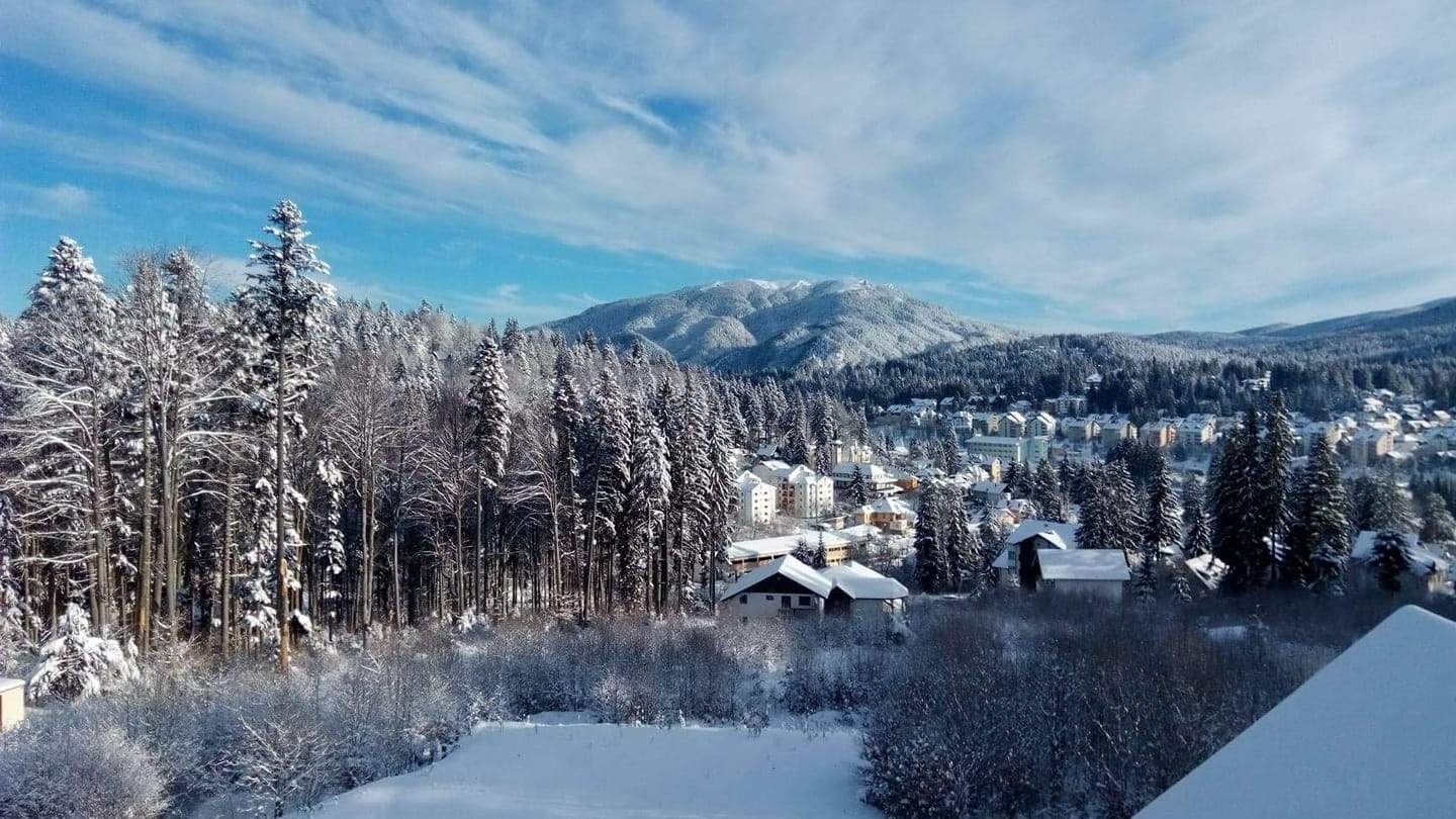 Orașul din România situat la cea mai mare altitudine. Ce găsești când ajungi aici? Imaginile sunt de vis / FOTO