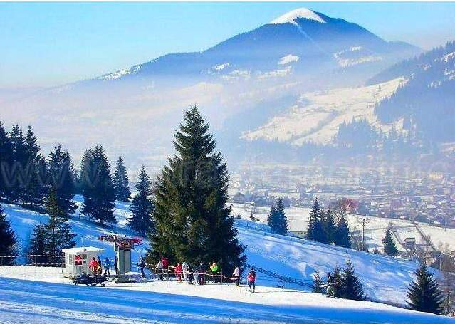 Stațiunea din România de o frumusețe rară, numită "Perla Bucovinei". Imaginile sunt de vis aici, iar prețurile sunt mici / FOTO