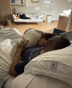 Familia lui Pele, la spitalul în care legenda fotbalului internațional este internat. Care este starea de sănătate a brazilianului: "Nu plec" / FOTO
