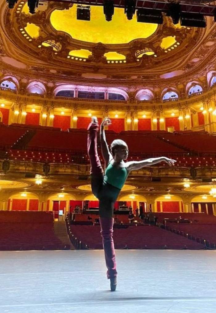 Părăsită la casa de copii, într-o țară distrusă de război, a devenit o mare balerină. Cum arată Michaela DePrince acum / FOTO