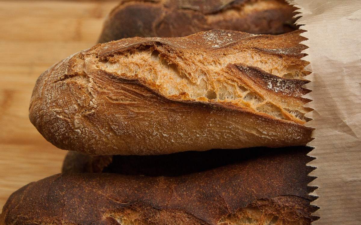 Cum să mănânci pâine, ca să nu te îngrași. Sfaturile oferite de nutriționiști