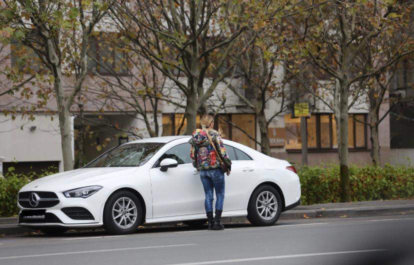 Flore Salalidis pune mereu accent pe aspectul fizic! Unde a fost surprinsă fosta ispită de la Insula Iubirii / PAPARAZZI