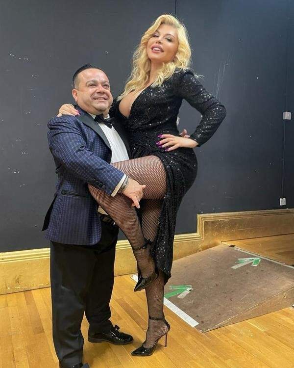 Loredana Groza, apariție incendiară alături de Adrian Minune! În ce ipostază s-au lăsat fotografiați cei doi artiști / FOTO