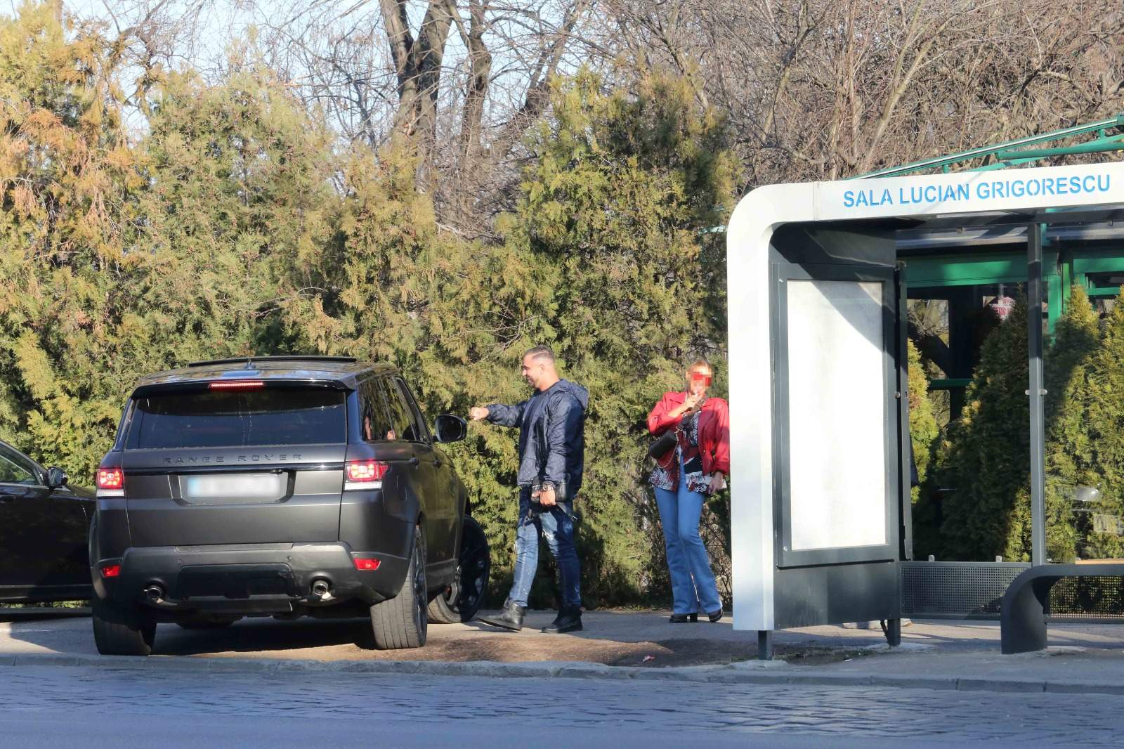 Alex Bodi, mai îndrăgostit ca niciodată! Ce gesturi romantice face afaceristul în public / PAPARAZZI