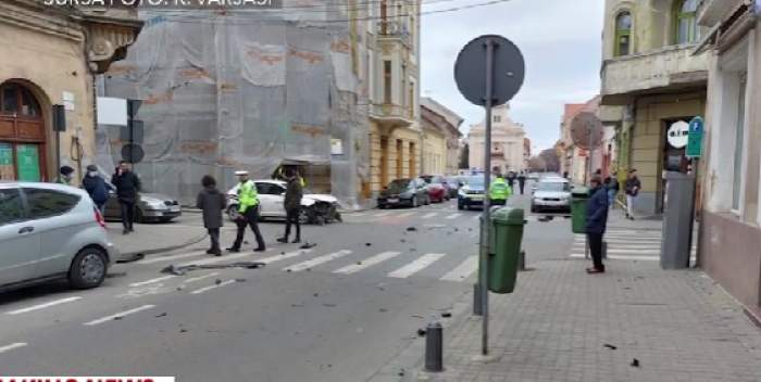 Accident rutier grav în Arad! Două mașini s-au izbit violent, iar un pensionar a murit nevinovat / FOTO