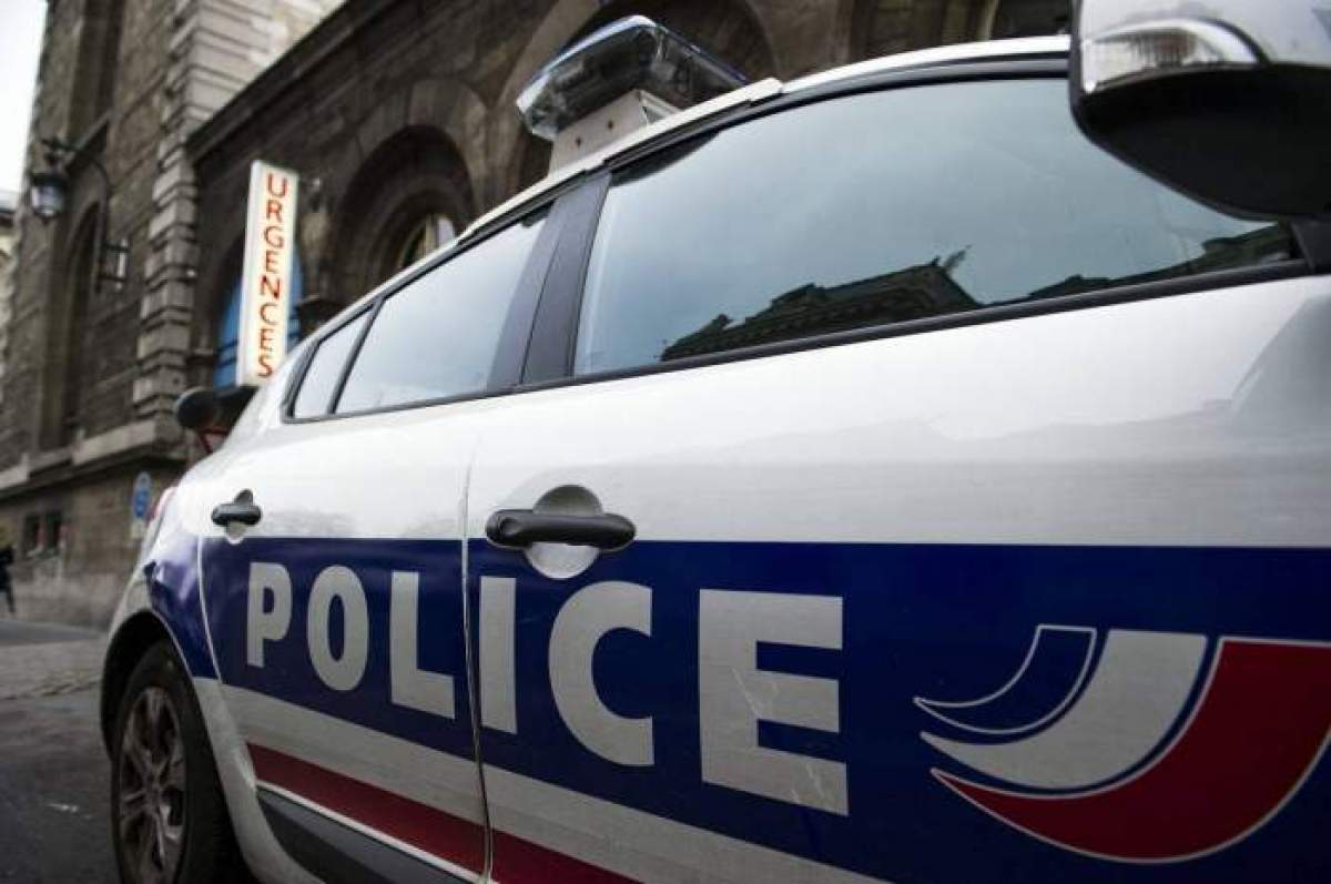 Poliția din Franța a intervenit, după ce un român a intrat într-o biserică și i-a amenințat pe credincioși cu un pistol