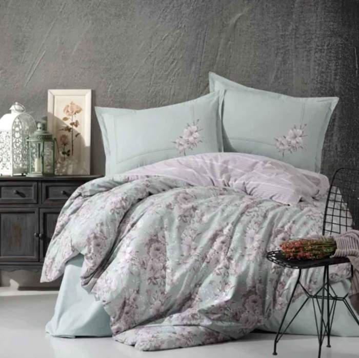 Amenajearea dormitorul în stil romantic