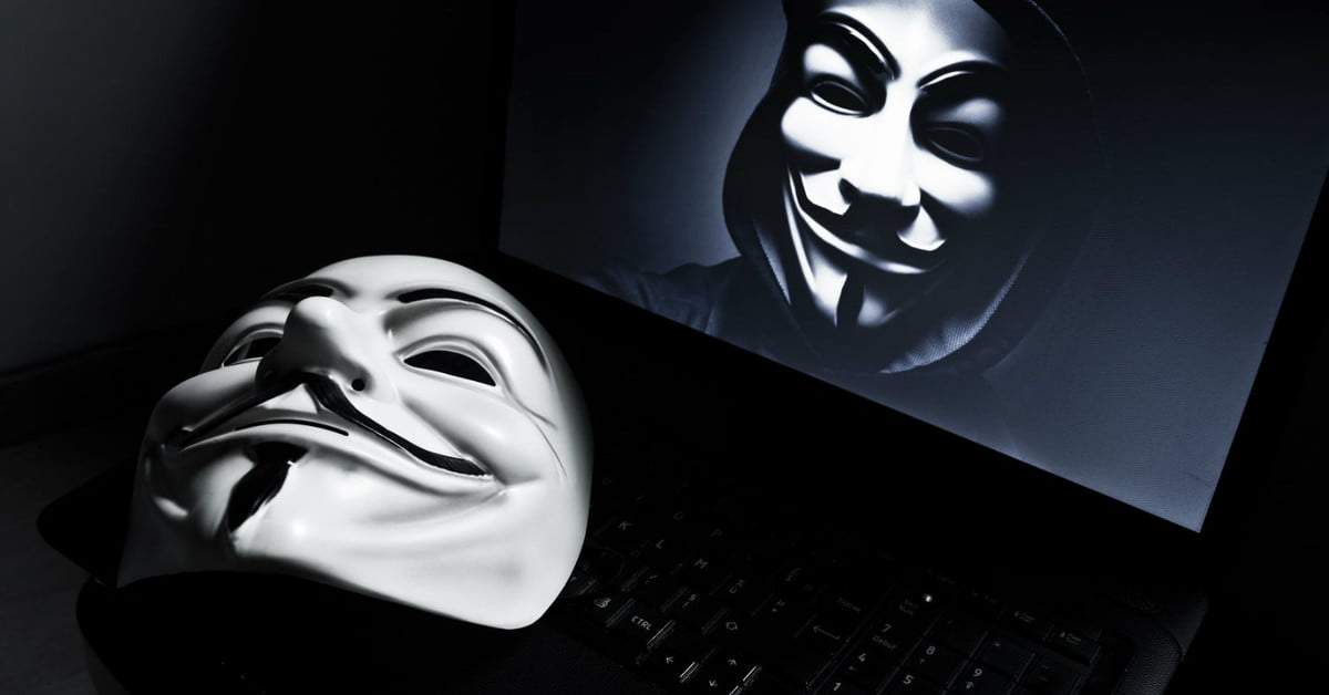 Hackerii Anonymus încep un război cibernetic împotriva Rusiei