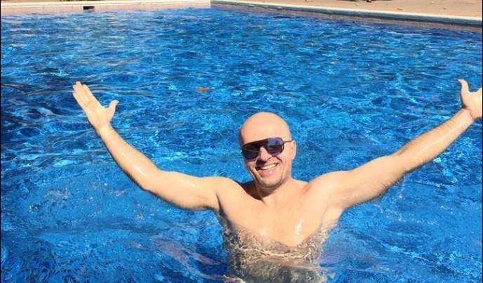 Costi Ioniță s-a despărțit de iubita cu 23 de ani mai tânără decât el