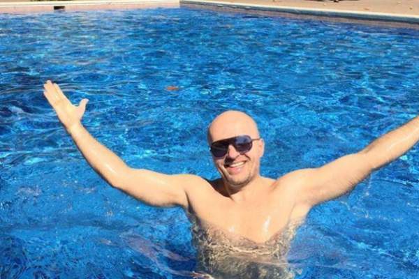Costi Ioniță s-a despărțit de iubita cu 23 de ani mai tânără decât el. De ce și-au spus cei doi îndrăgostiți ”adio” pentru totdeauna