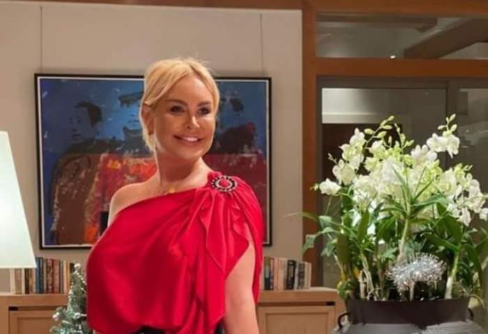 vica blochina in rochie rosie