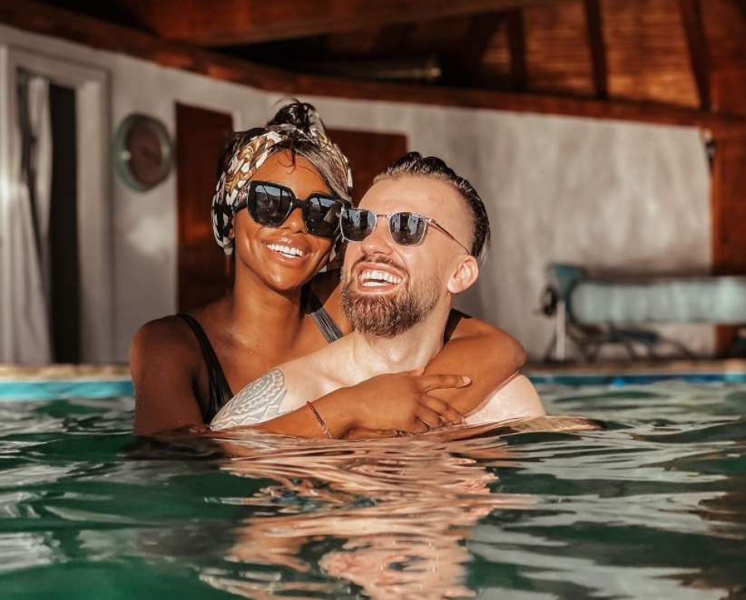 florin ristei si iubita lui la piscina