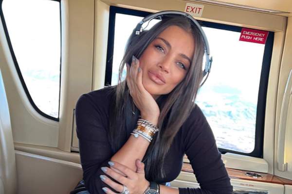 Cu cine a plecat Oana Marica în vacanță, la ski, în Franța. Fosta iubită a lui Alex Bodi s-a dat singură de gol / VIDEO