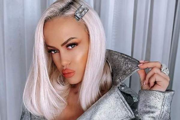 Anda Adam, pedepsită de oamenii legii, după scandalul din parcarea unui mall din Cluj. Ce amendă a primit vedeta