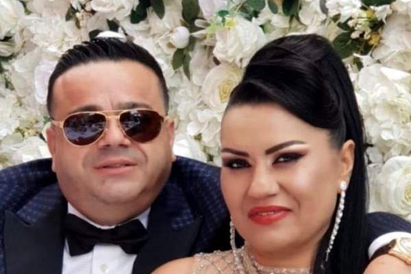 Cum s-a filmat Adrian Minune cu soția sa, Cati Simionescu, după ce a fost prins cu amanta. Cei doi, mai îndrăgostiți ca niciodată / FOTO