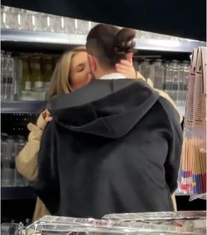 Smiley și Gina Pistol, surprinși în timp ce se sărută pasional într-un supermarket. Cum au reacționat fanii: ”Mai vreți un bebe” / FOTO