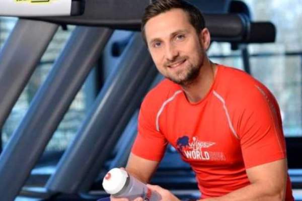 Dani Oțil, în momentul în care trece pe lângă o benzinărie: ,,Eu de fiecare dată îmi fac cruce..."