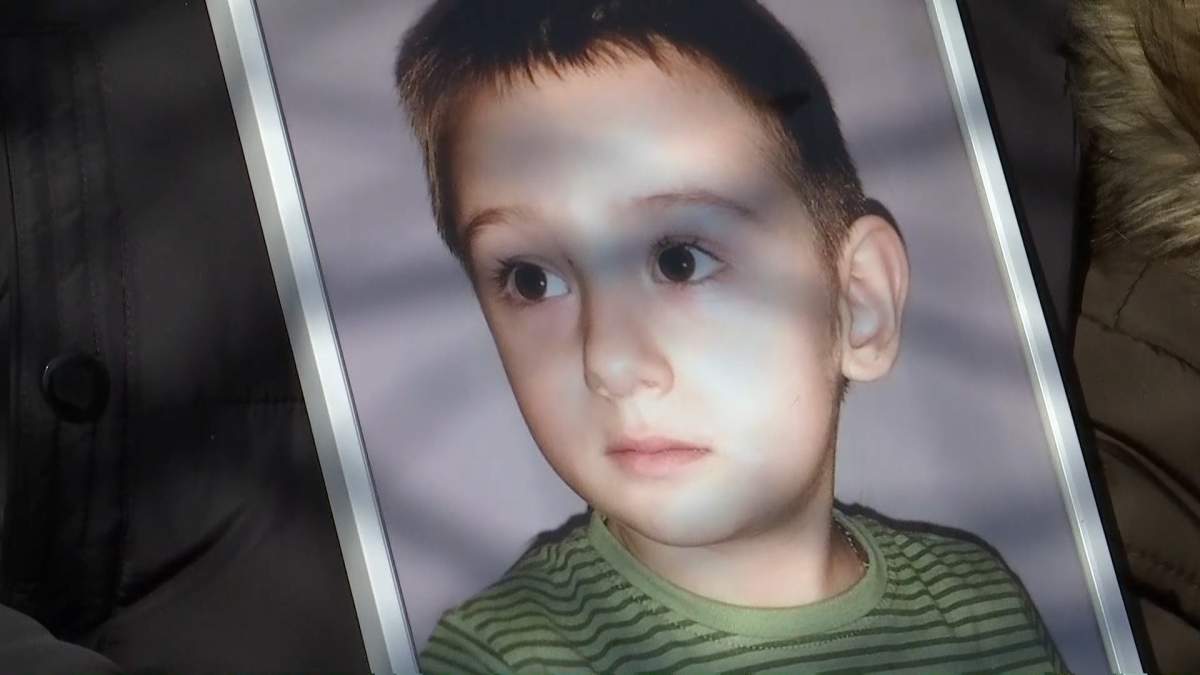 Un copil de 3 ani a murit în spital, după ce a fost diagnosticat cu roşu în gât, în Tecuci