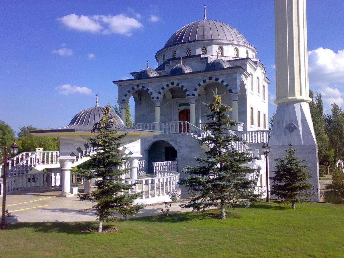 Rușii au bombardat Moscheea Sultanului Suleiman, unde se adăposteau peste 80 de civili