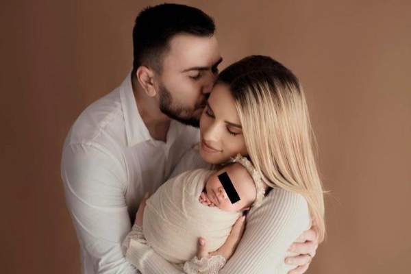 Elly și Cristian Șonea de la MPFM au dezvăluit numele fetiței. Primele imagini cu mezina familiei: ''Minunea noastră” / FOTO