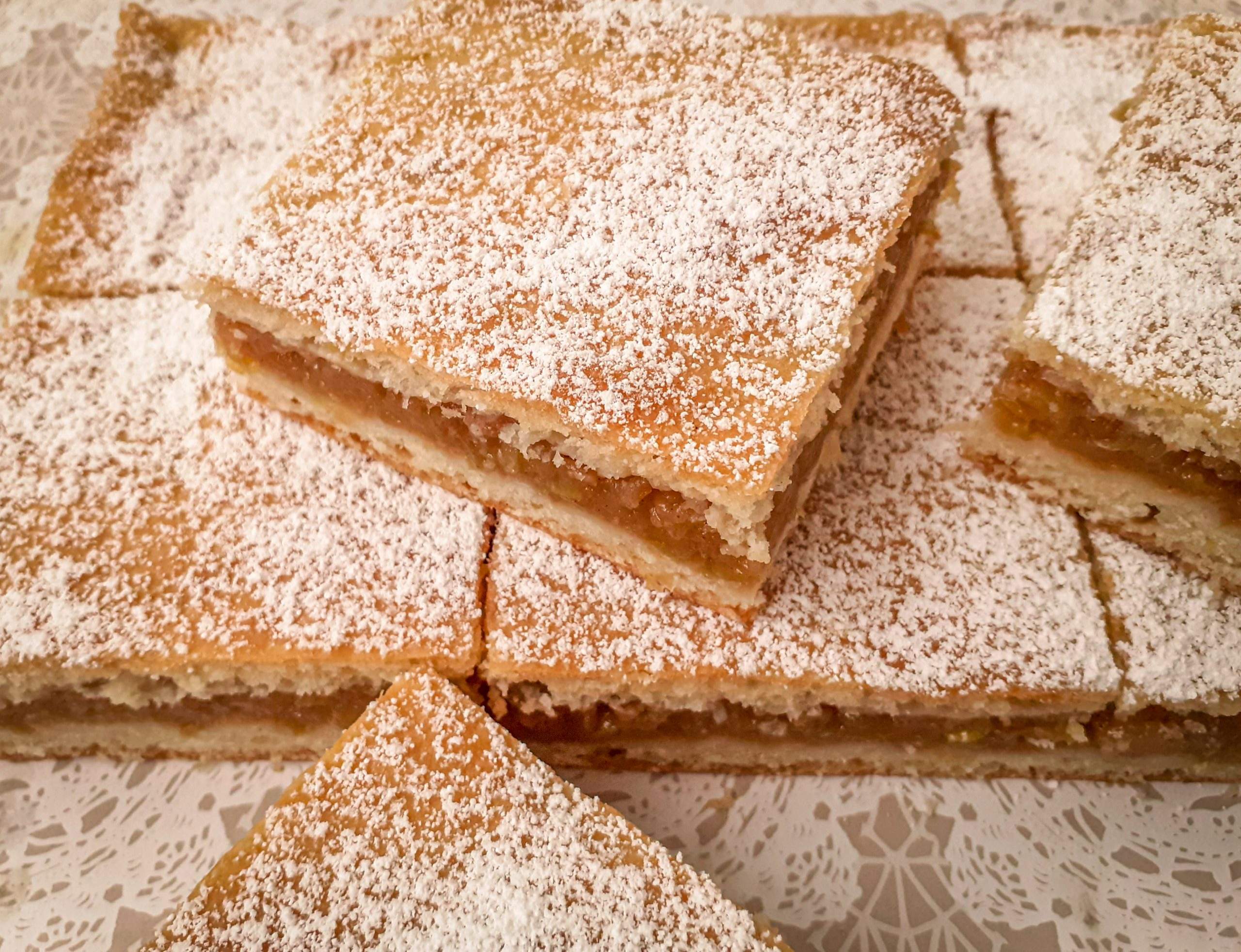 Cum faci mai bună prăjitură cu mere. Rețeta e simplă și rapidă | Spynews.ro