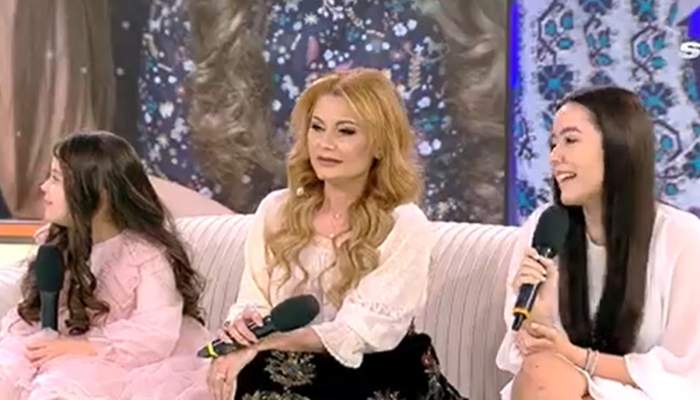 Acces Direct. Emilia Ghinescu, împreună cu fetele ei la TV. Erika, fiica cea mare, își dorește să devină medic estetician