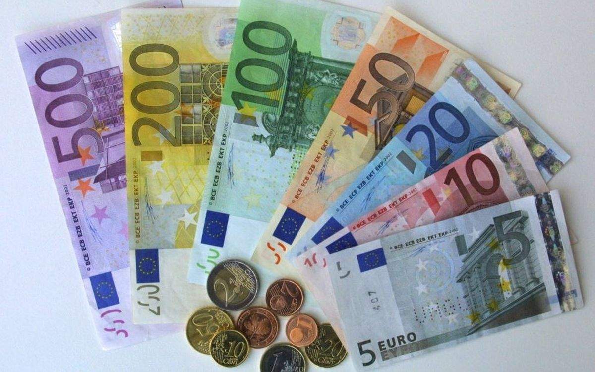 Bancnotele vor fi schimbate până în 2023. Cum vor fi înlocuiți banii în întreaga lume