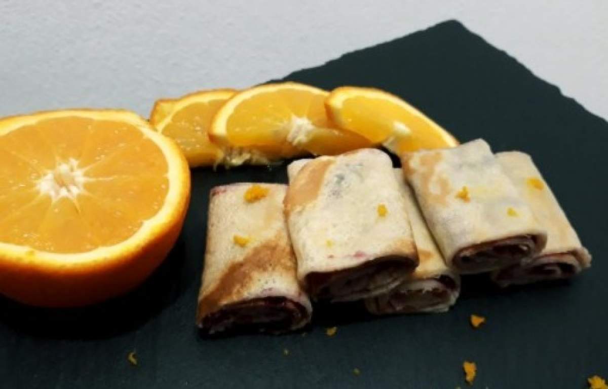 Clătite de post cu suc de portocale. Un desert ideal pentru această perioadă