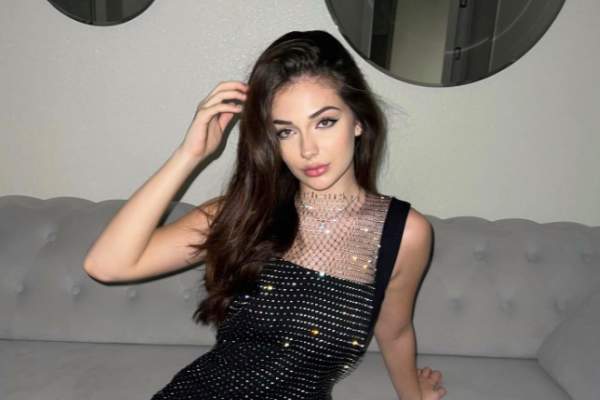 Cine este Andreea Bostanica, celebra vlogger-iță care are un succes nebun pe Tik Tok