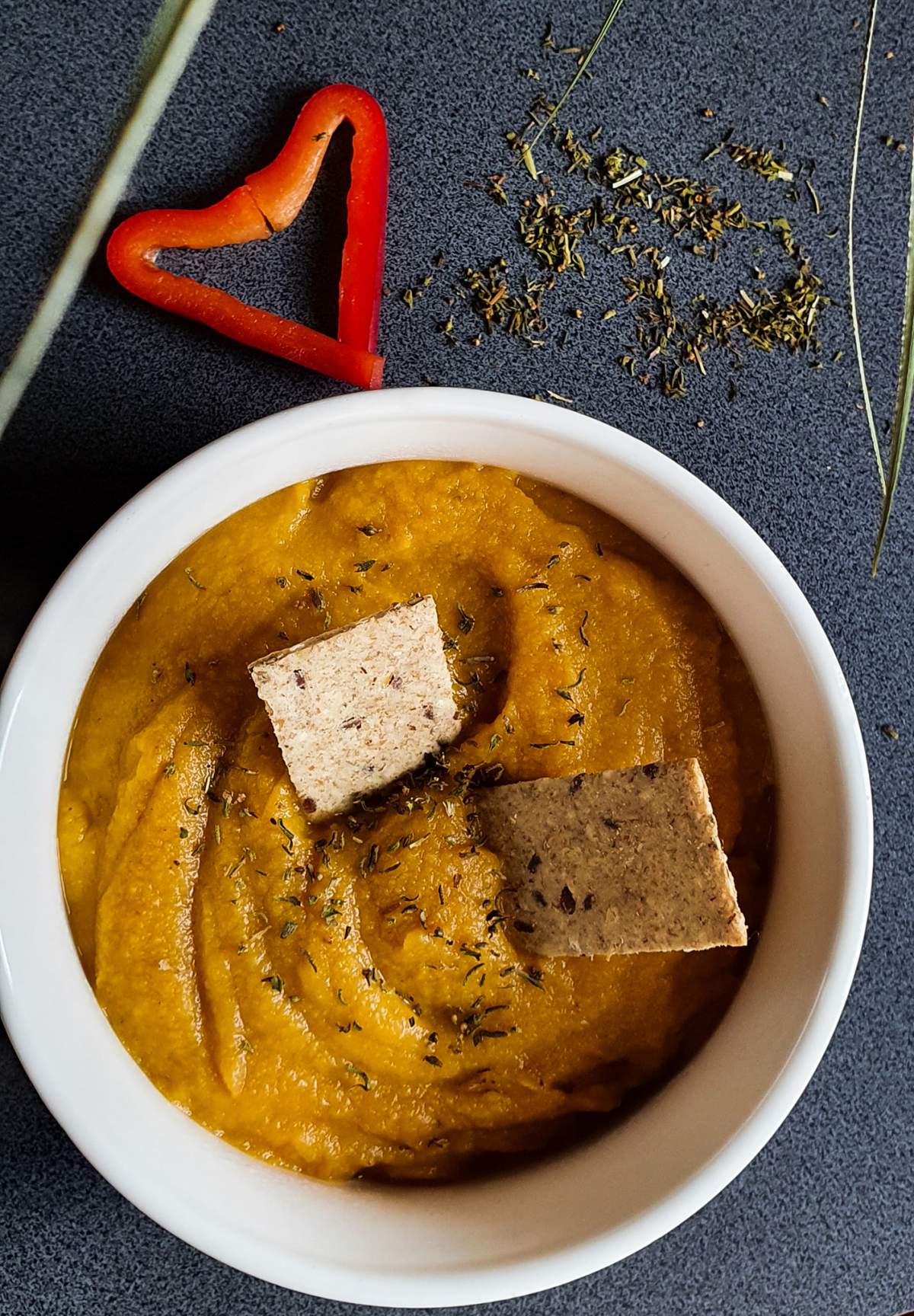 Cum să faci o supă cremă de ceapă cu crutoane Cum să faci o supă cremă de ceapă cu crutoane. Rețeta este de-a dreptul cuceritoare