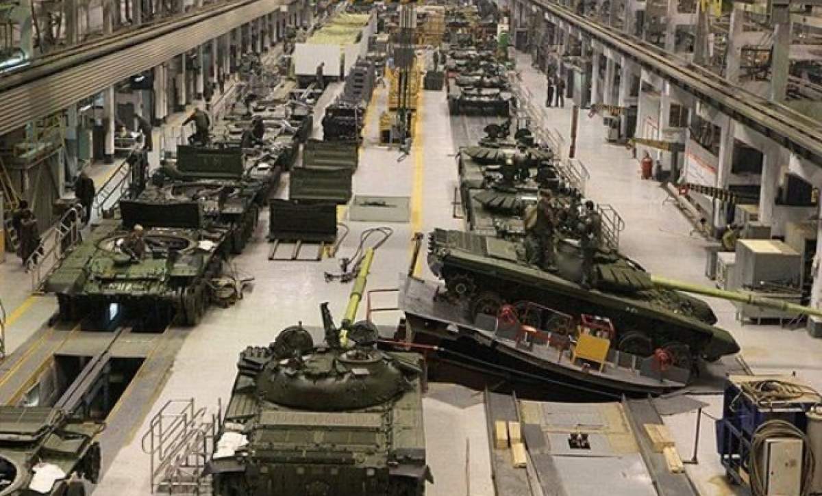 Companiile rusești au oprit producția de tancuri. Încă o lovitură dură pentru Vladimir Putin / FOTO