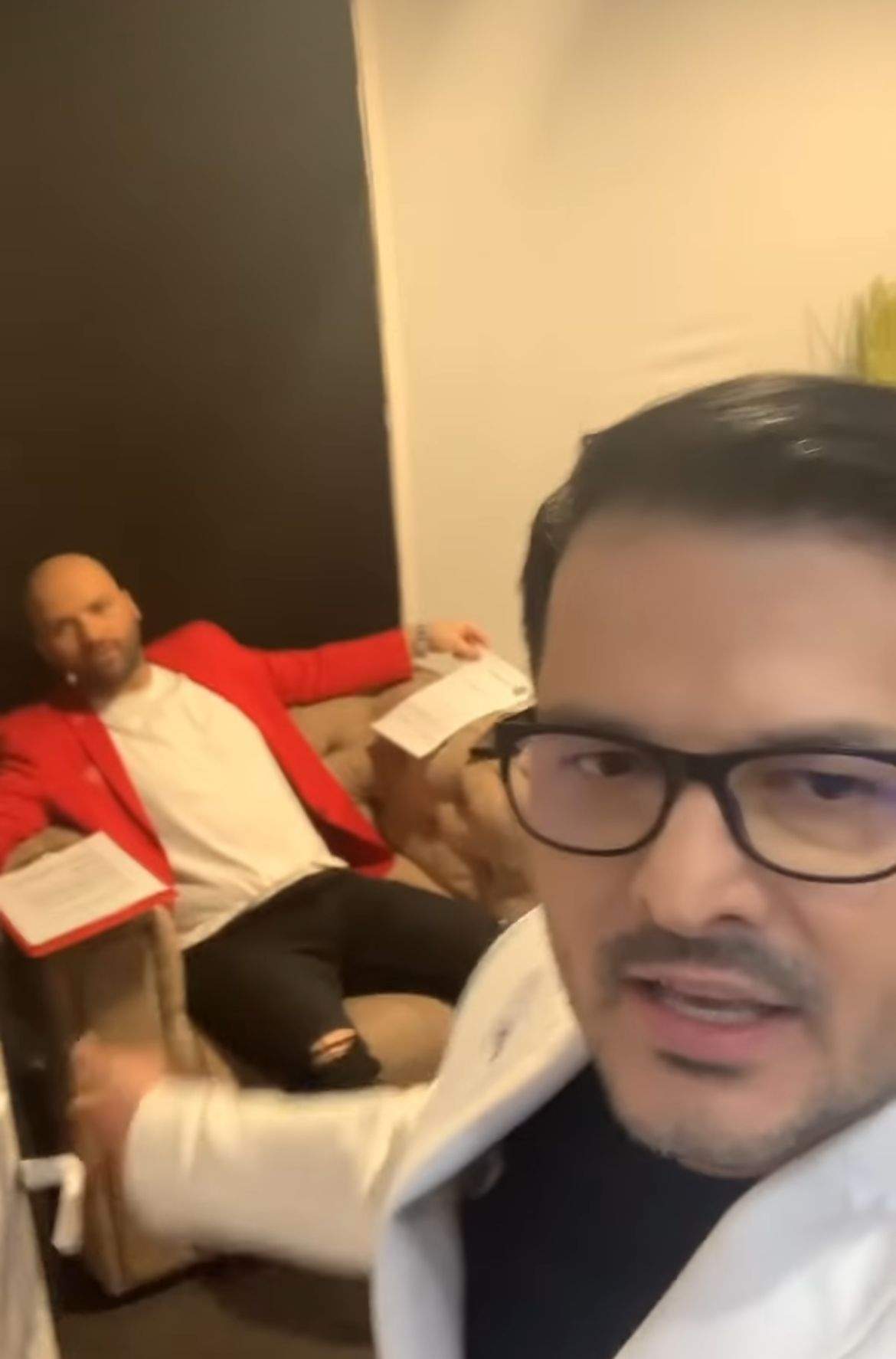 Liviu Vârciu, ironie la adresa lui Andrei Ștefănescu! Ce i-a spus prezentatorul TV prietenului său: "Are capota deschisă el" / FOTO