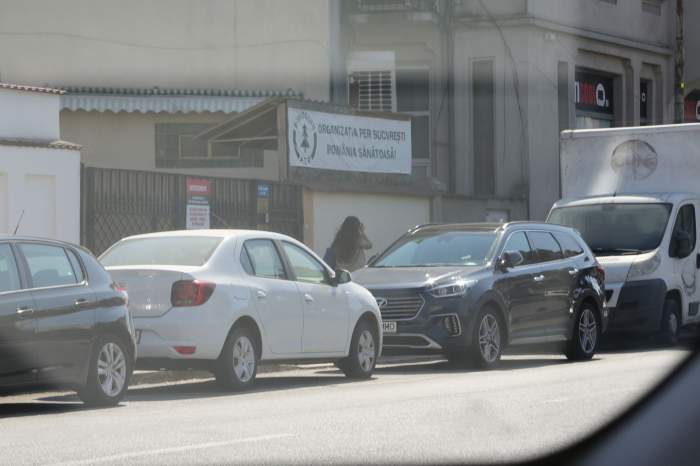 Lili Sandu surprinsă la un moment de răsfăț, dar nu uită nici de familie. Ce gest a făcut pentru copilul ei / PAPARAZI