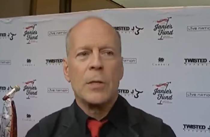 Bruce Willis, la un eveniment