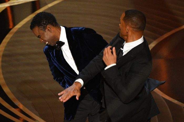 Chris Rock, prima reacție după ce Will Smith l-a lovit la Gala Premiilor Oscar: ''Încă procesez ceea ce s-a întâmplat”