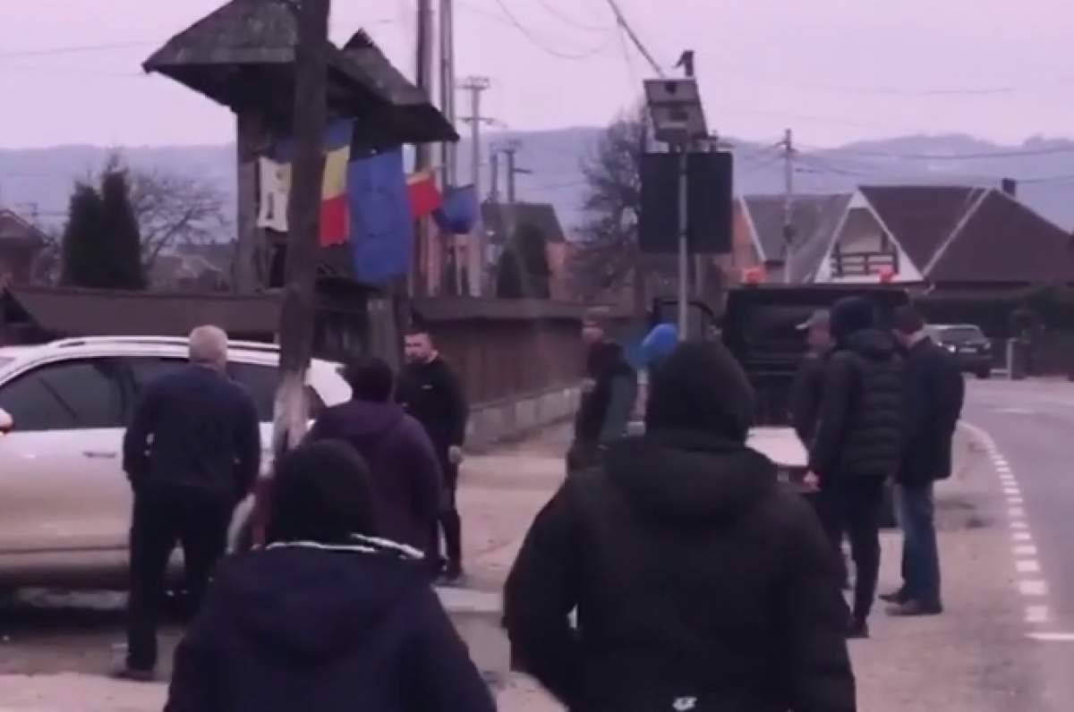 Accident grav în Maramureș! O mașină plină cu ucraineni a ajuns într-un gard / FOTO