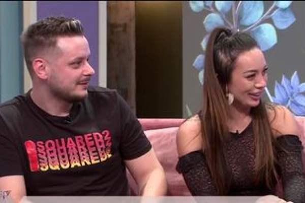 Larisa și Robert, din casa Mireasa- Capriciile Iubirii, formează un cuplu?! Cei doi au fost surprinși sărutându-se: ,,Mi-a furat un pupic" / VIDEO
