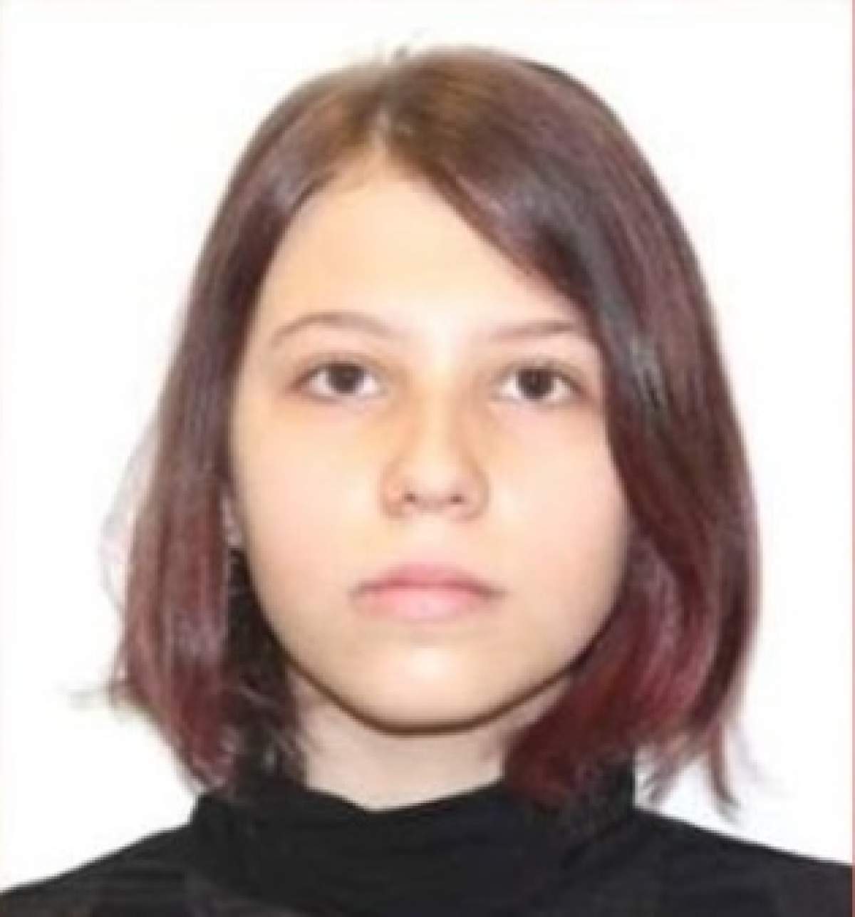 Dispariție misterioasă! Ana Maria, fiica de 15 ani a șefului Poliției din Bacău este de negăsit / FOTO