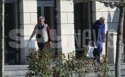 Ilie Năstase face piața în restaurante de lux!? Cum a fost surprins fostul tenismen la ieșirea dintr-o locație exclusivistă / PAPARAZZI