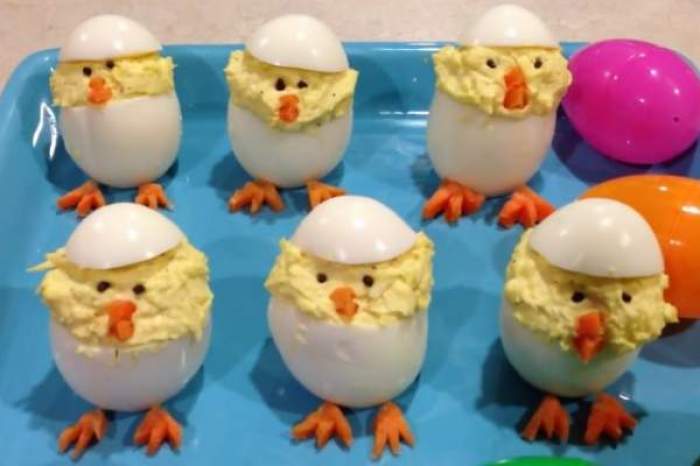 Idei de decorațiuni pentru ouă umplute, cel mai iubit aperitiv pentru masa de Paște