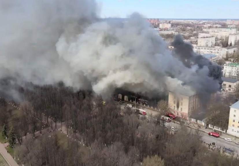Incendiu la un institut de cercetare din Rusia. Șase persoane au murit și zece sunt dispărute / FOTO