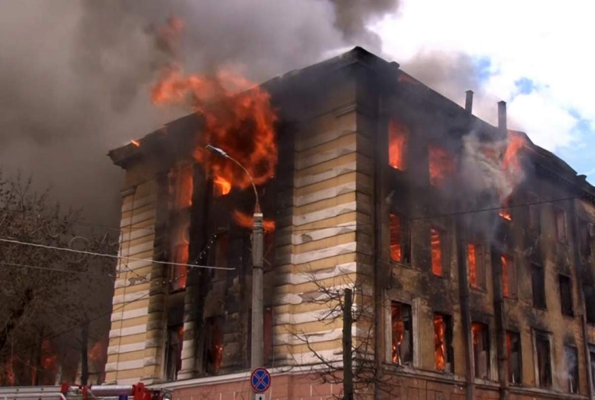 Incendiu la un institut de cercetare din Rusia. Șase persoane au murit și zece sunt dispărute / FOTO