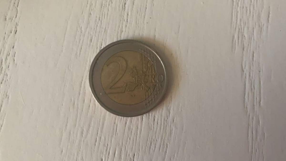 Moneda de 2 euro care a ajuns să valoreze o avere! Suma uriașă cu care se vinde pe OLX
