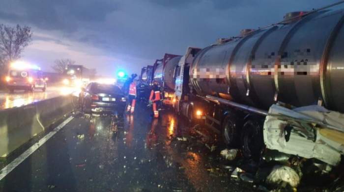 Accident violent cu trei mașini pe DN 5 București-Giurgiu. Traficul rutier este blocat în aceste momente / FOTO